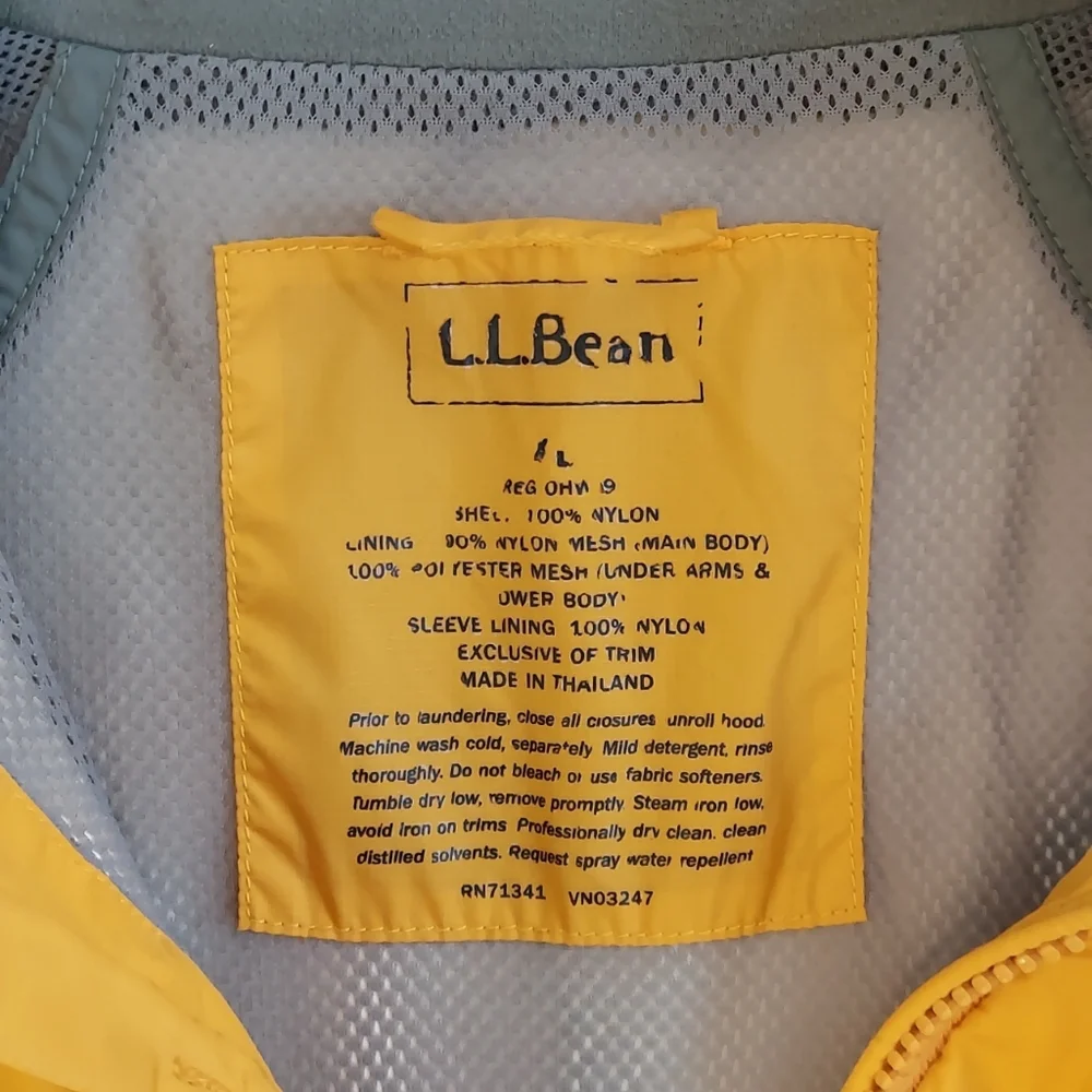 L.L. Bean Men's Yellow 'StowAway' Hooded Raincoat - Picture 2 of 16